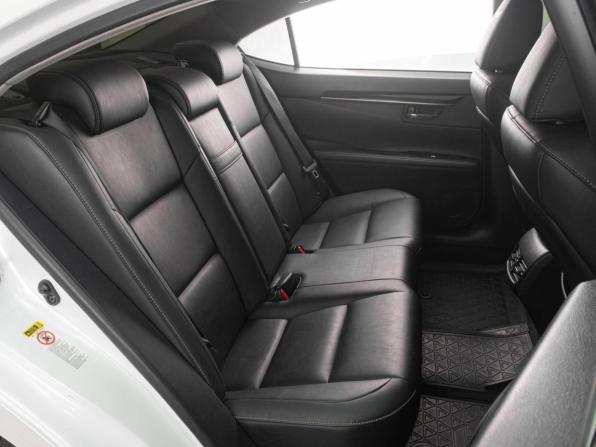 Lexus ES VI с пробегом 2013 года, цена 2 589 000 рублей, 171566 км, седан, Автокод Объявления