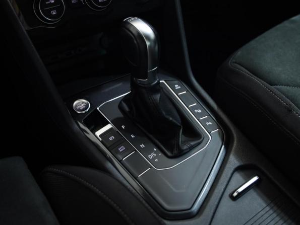 Volkswagen Tiguan II с пробегом 2019 года, цена 1 949 000 рублей, 150085 км, внедорожник, Автокод Объявления