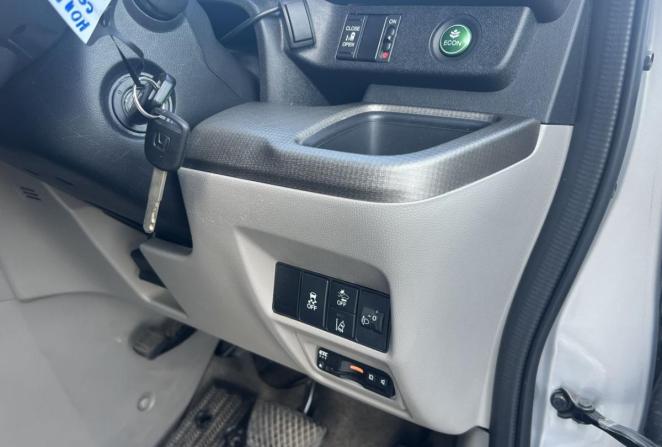 Honda Stepwgn V Рестайлинг с пробегом 2019 года, цена 1 825 000 рублей, 103563 км, минивэн, Автокод Объявления