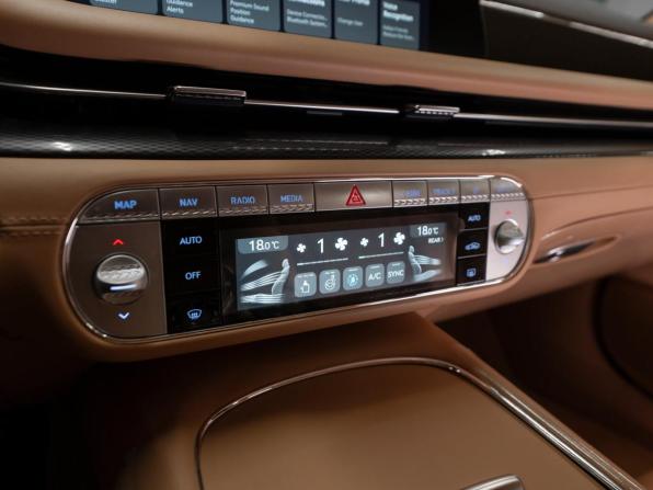 Genesis G90 II с пробегом 2024 года, цена 9 350 000 рублей, 16650 км, седан, Автокод Объявления