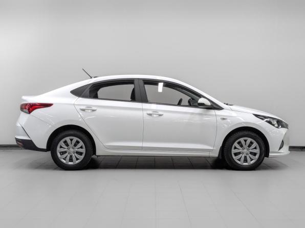Hyundai Solaris II Рестайлинг с пробегом 2022 года, цена 1 680 000 рублей, 72478 км, седан, Автокод Объявления