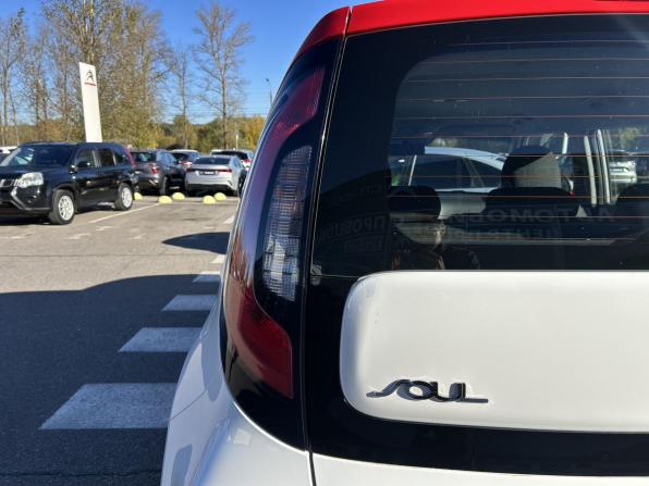 Kia Soul II Рестайлинг с пробегом 2017 года, цена 1 550 000 рублей, 123437 км, хэтчбек, Автокод Объявления