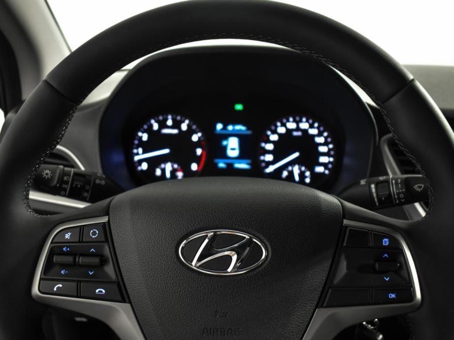 Hyundai Solaris II Санкт-Петербург  - изображение 17