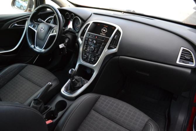 Opel Astra J Рестайлинг с пробегом 2012 года, цена 770 000 рублей, 178526 км, хэтчбек, Автокод Объявления