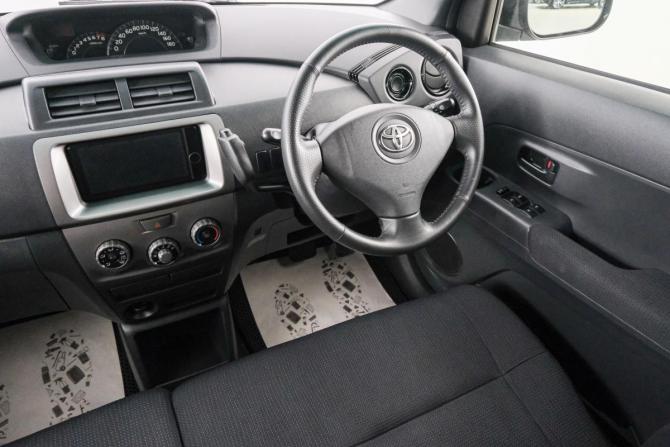 Toyota bB II Рестайлинг с пробегом 2012 года, цена 749 000 рублей, 80471 км, компактвэн, Автокод Объявления