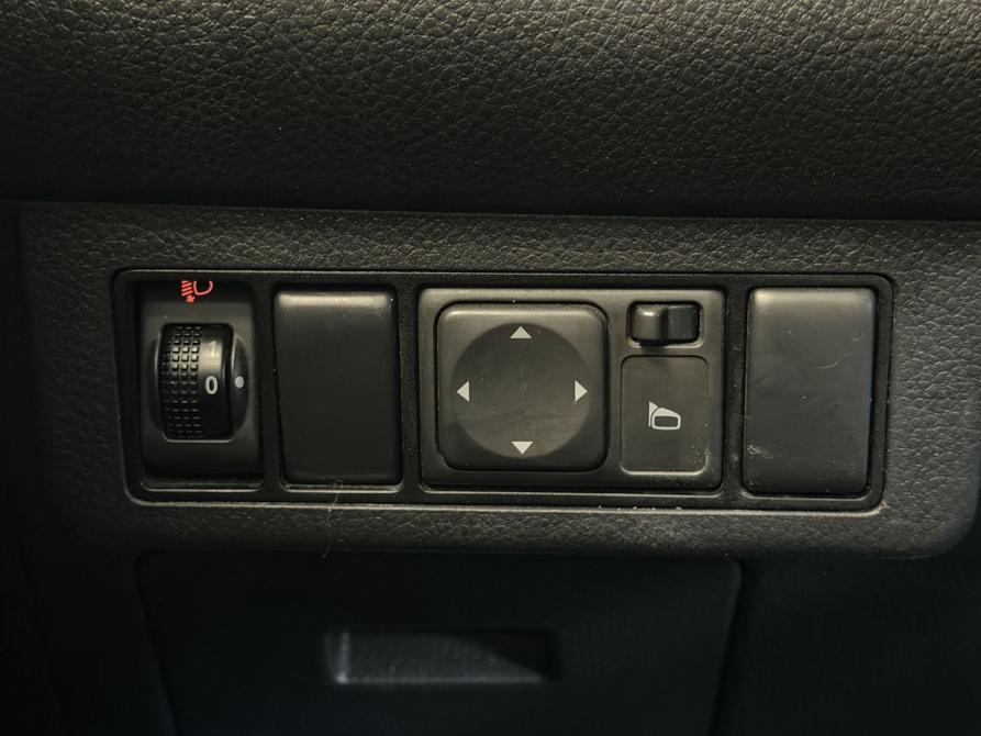 Nissan Tiida I Рестайлинг Псков  - изображение 17