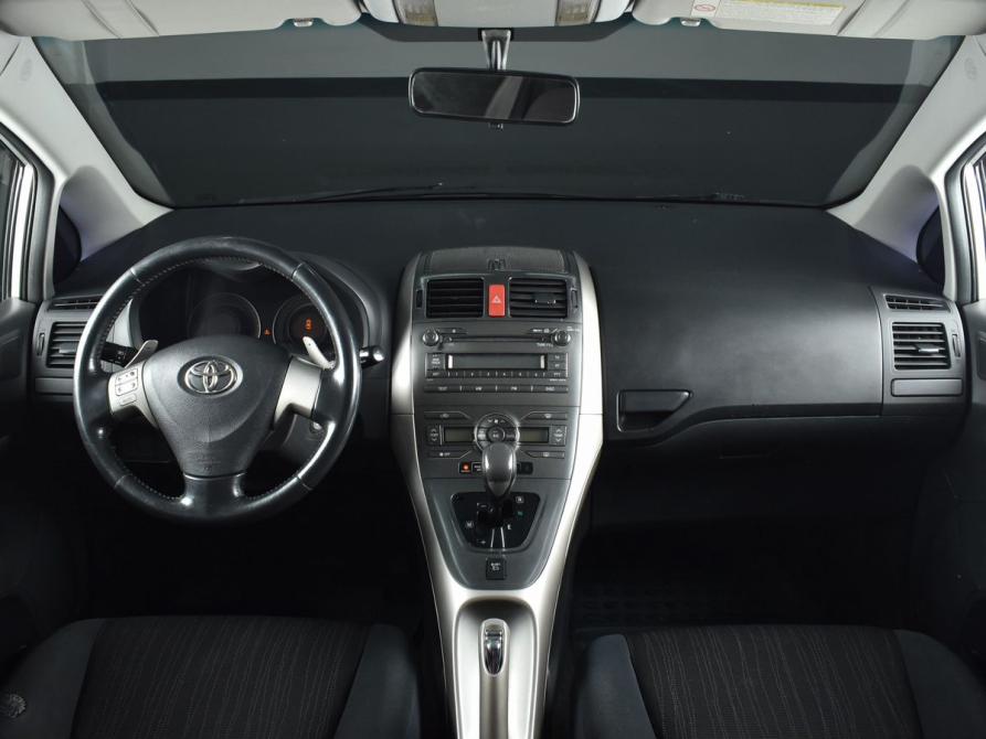 Toyota Auris I Кемерово  - изображение 7