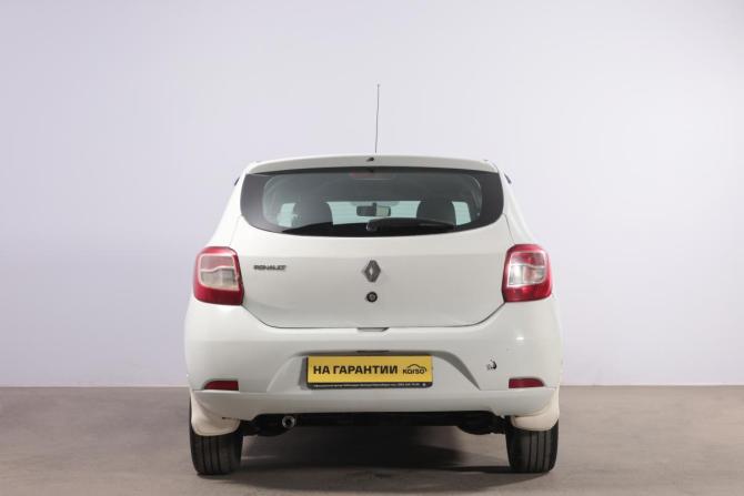Renault Sandero II с пробегом 2016 года, цена 799 000 рублей, 95000 км, хэтчбек, Автокод Объявления