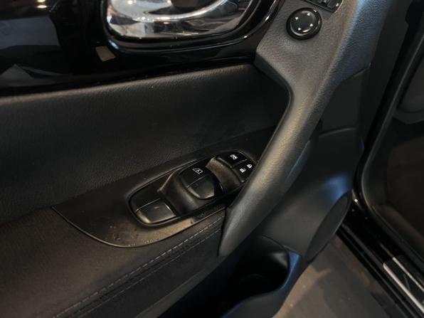Nissan Qashqai II с пробегом 2017 года, цена 1 865 000 рублей, 104904 км, внедорожник, Автокод Объявления