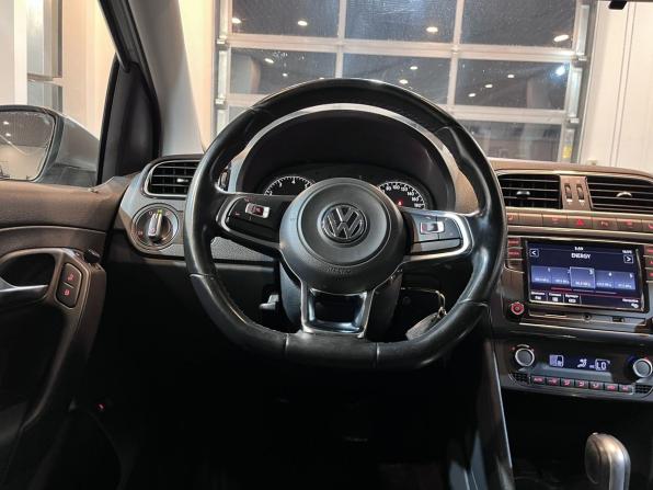 Volkswagen Polo V Рестайлинг с пробегом 2019 года, цена 1 394 000 рублей, 140790 км, седан, Автокод Объявления