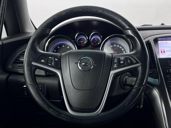 Opel Astra J с пробегом 2011 года, цена 575 000 рублей, 216876 км, хэтчбек, Автокод Объявления