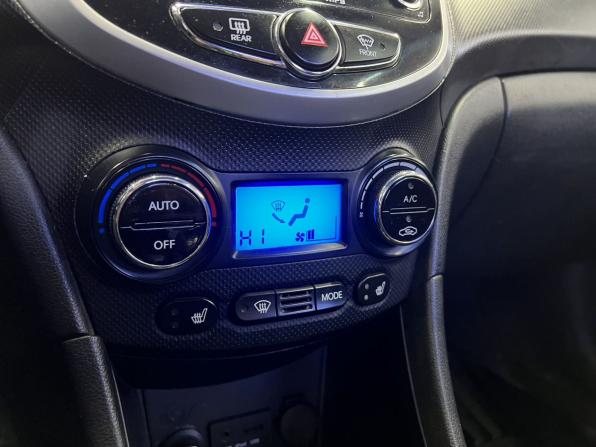 Hyundai Solaris I с пробегом 2012 года, цена 769 000 рублей, 212015 км, седан, Автокод Объявления