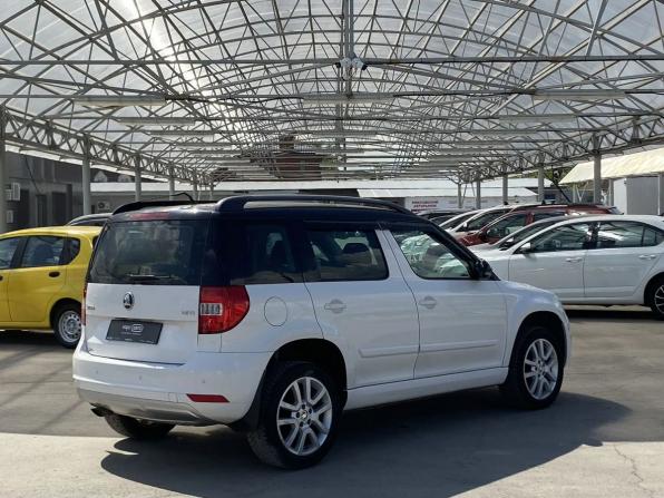 Skoda Yeti I Рестайлинг с пробегом 2014 года, цена 816 200 рублей, 182316 км, внедорожник, Автокод Объявления