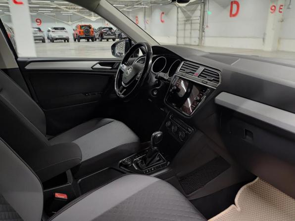 Volkswagen Tiguan II с пробегом 2017 года, цена 2 295 000 рублей, 144100 км, внедорожник, Автокод Объявления