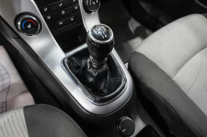 Chevrolet Cruze I Рестайлинг с пробегом 2014 года, цена 679 000 рублей, 180000 км, хэтчбек, Автокод Объявления