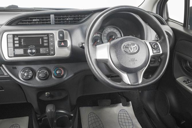 Toyota Vitz III (XP130) Рестайлинг с пробегом 2016 года, цена 869 000 рублей, 177200 км, хэтчбек, Автокод Объявления