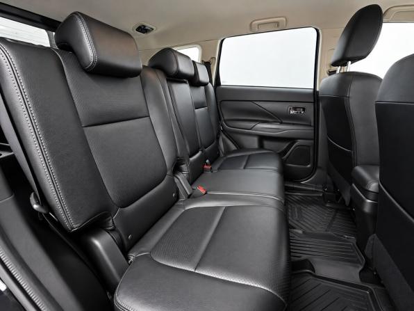 Mitsubishi Outlander III Рестайлинг 2 с пробегом 2017 года, цена 1 780 000 рублей, 202235 км, внедорожник, Автокод Объявления