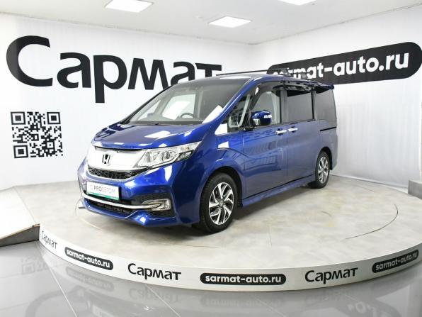 Honda Stepwgn V с пробегом 2017 года, цена 1 925 000 рублей, 67612 км, минивэн, Автокод Объявления