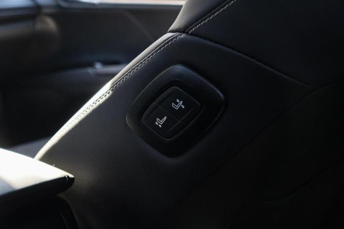 Toyota Camry IX (XV80) China Market с пробегом 2024 года, цена 3 730 000 рублей, 12281 км, седан, Автокод Объявления