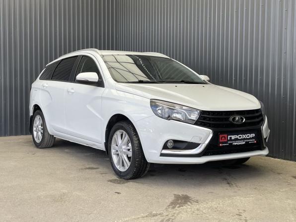 Lada (ВАЗ) Vesta I с пробегом 2018 года, цена 997 000 рублей, 106389 км, универсал, Автокод Объявления