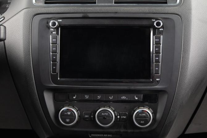 Volkswagen Jetta VI с пробегом 2013 года, цена 899 000 рублей, 230000 км, седан, Автокод Объявления