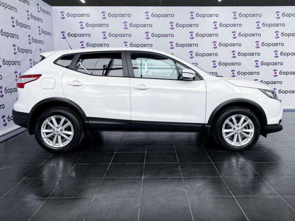 Nissan Qashqai II с пробегом 2016 года, цена 1 633 000 рублей, 137121 км, внедорожник, Автокод Объявления