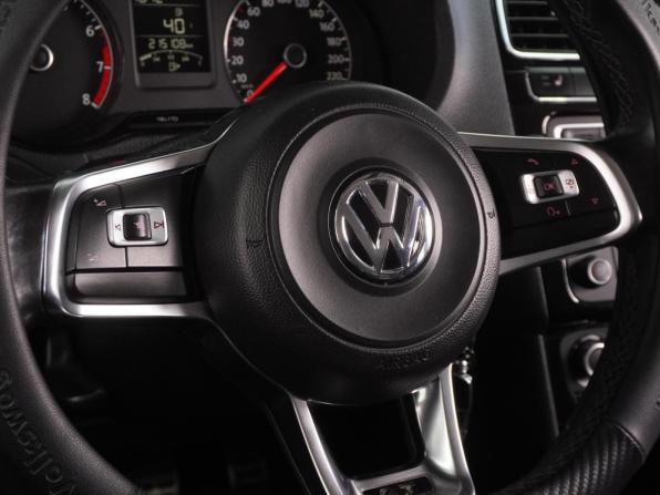 Volkswagen Polo V Рестайлинг с пробегом 2016 года, цена 1 113 000 рублей, 215108 км, седан, Автокод Объявления
