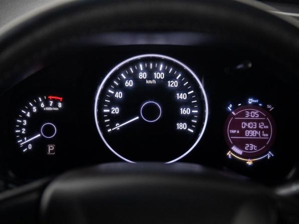 Honda Vezel I с пробегом 2014 года, цена 1 800 000 рублей, 40312 км, внедорожник, Автокод Объявления