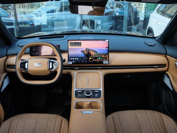 Geely Galaxy Starship 7 с пробегом 2025 года, цена 3 390 000 рублей, 17877 км, внедорожник, Автокод Объявления