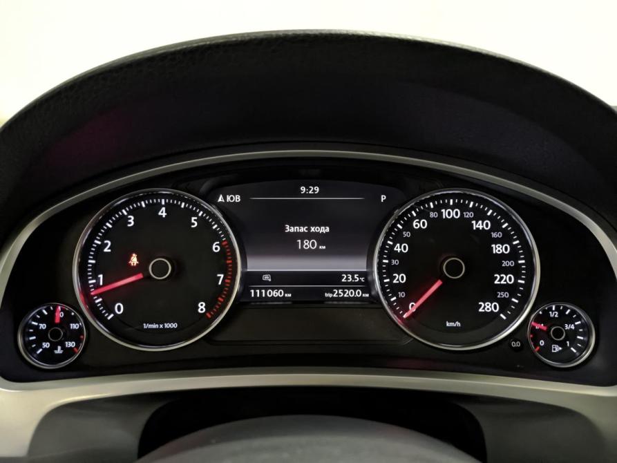 Volkswagen Touareg II Рестайлинг Санкт-Петербург  - изображение 16