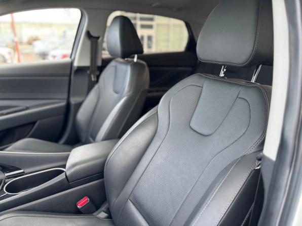 Hyundai Elantra VII (CN7) с пробегом 2021 года, цена 2 100 000 рублей, 18993 км, седан, Автокод Объявления