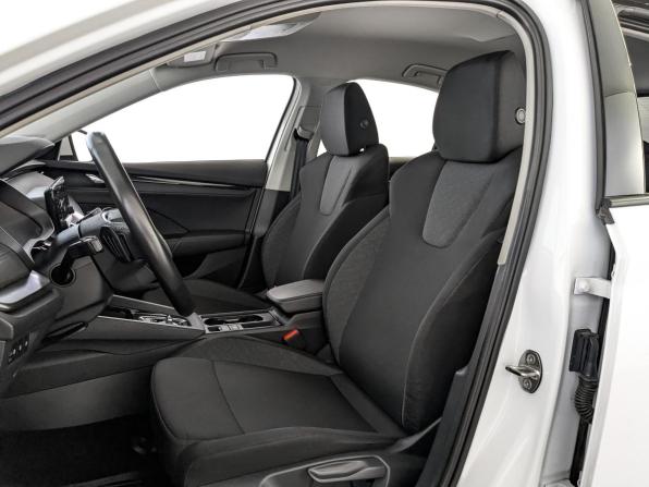 Skoda Octavia IV (A8) с пробегом 2022 года, цена 2 235 000 рублей, 95417 км, лифтбек, Автокод Объявления