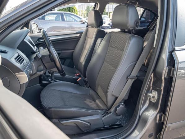 Opel Astra H Рестайлинг с пробегом 2012 года, цена 780 000 рублей, 179268 км, седан, Автокод Объявления