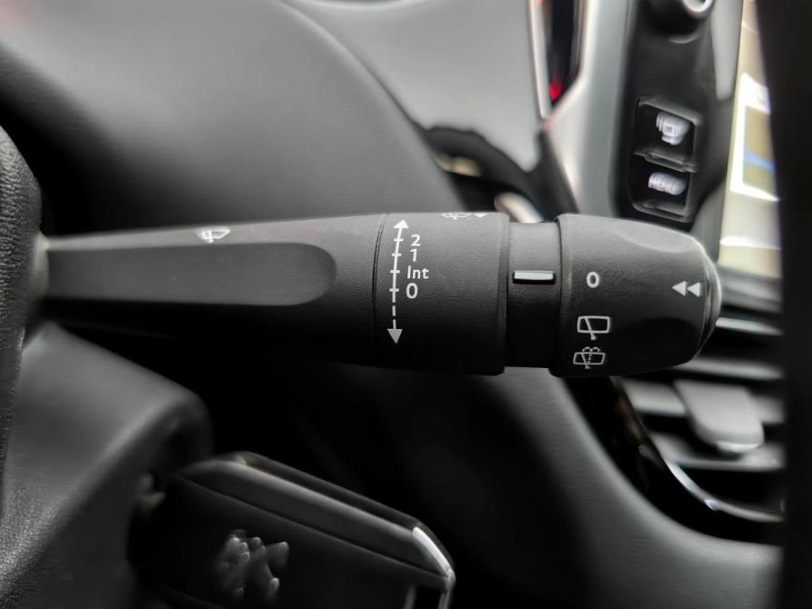 Peugeot 208 I Москва  - изображение 15