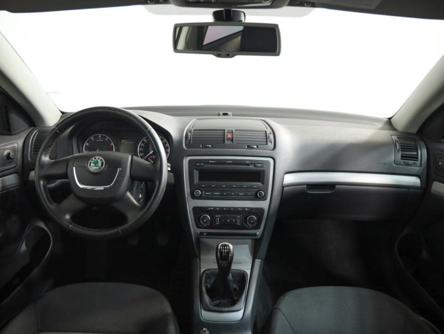 Skoda Octavia II (A5) Рестайлинг Санкт-Петербург  - изображение 10