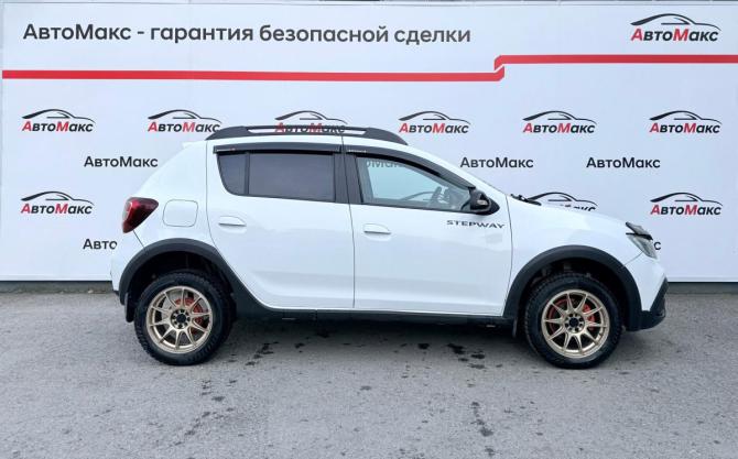 Renault Sandero II Рестайлинг с пробегом 2019 года, цена 900 000 рублей, 92592 км, хэтчбек, Автокод Объявления
