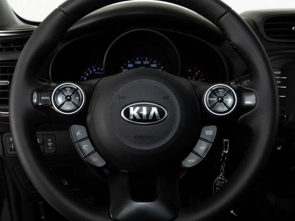 Kia Soul II Рестайлинг с пробегом 2017 года, цена 1 730 000 рублей, 111000 км, хэтчбек, Автокод Объявления