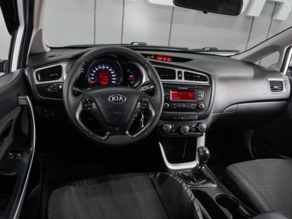 Kia Ceed II с пробегом 2013 года, цена 900 000 рублей, 230063 км, универсал, Автокод Объявления