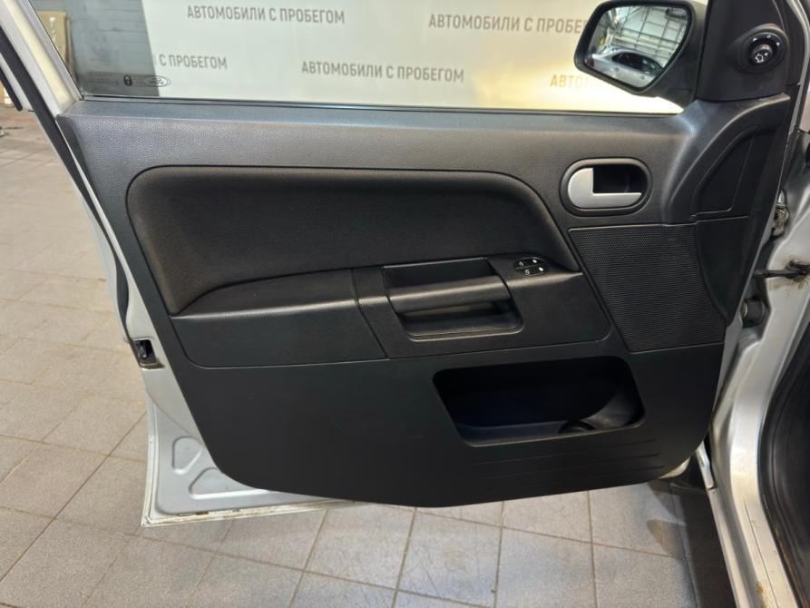 Ford Fusion I Рестайлинг Санкт-Петербург  - изображение 13