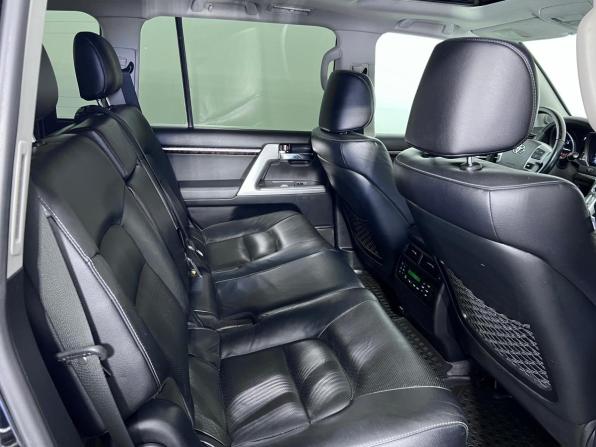 Toyota Land Cruiser 200 Series Рестайлинг 1 с пробегом 2013 года, цена 2 999 000 рублей, 350700 км, внедорожник, Автокод Объявления