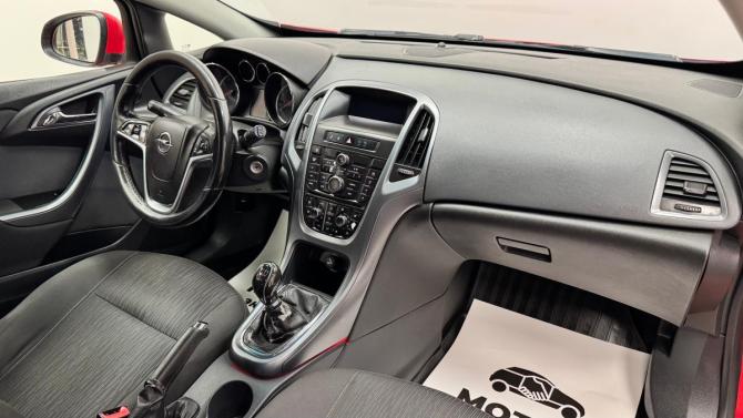 Opel Astra J Рестайлинг с пробегом 2012 года, цена 540 000 рублей, 267908 км, хэтчбек, Автокод Объявления