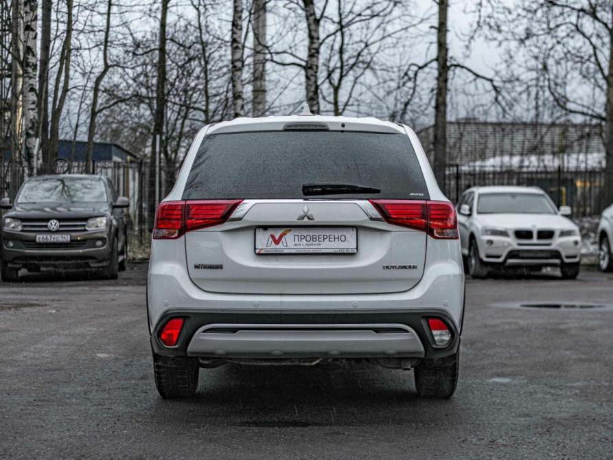Mitsubishi Outlander III Рестайлинг 3 Санкт-Петербург  - изображение 4