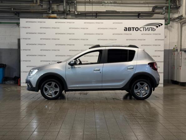 Renault Sandero II Рестайлинг с пробегом 2021 года, цена 1 099 000 рублей, 115000 км, хэтчбек, Автокод Объявления