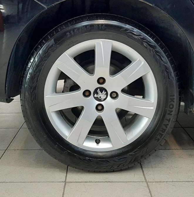 Peugeot 408 I Москва  - изображение 13
