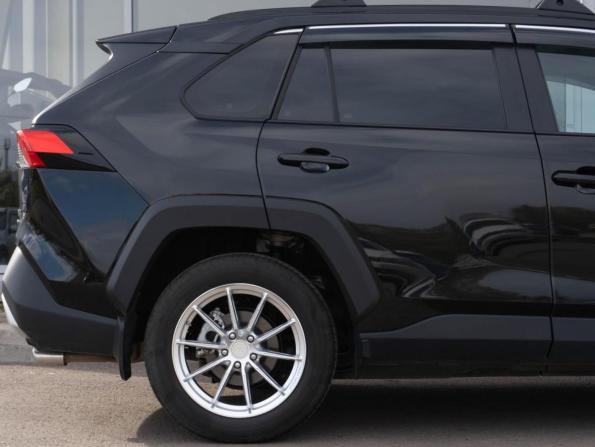 Toyota RAV4 V (XA50) с пробегом 2025 года, цена 3 958 000 рублей, 17784 км, внедорожник, Автокод Объявления