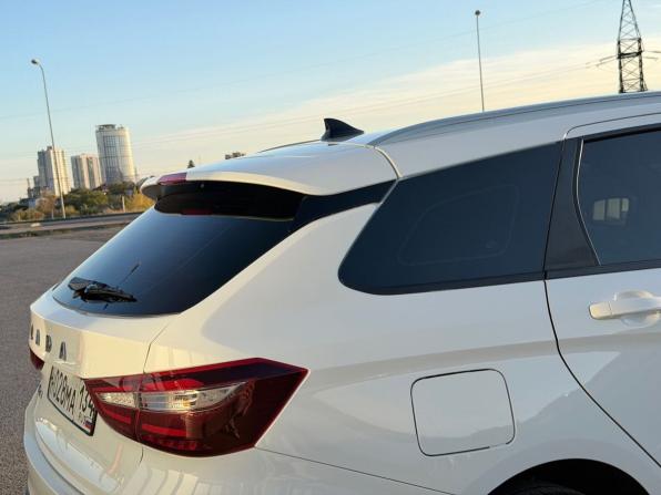 Lada (ВАЗ) Vesta I Рестайлинг (NG) с пробегом 2024 года, цена 1 379 000 рублей, 56879 км, универсал, Автокод Объявления