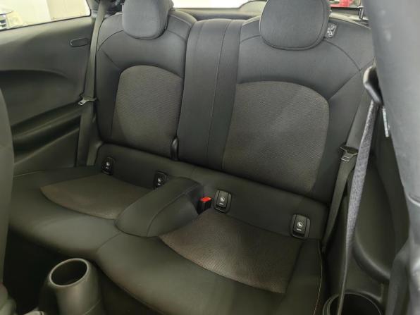 Mini Hatch III (F55/F56) Рестайлинг с пробегом 2019 года, цена 1 499 000 рублей, 143151 км, хэтчбек, Автокод Объявления