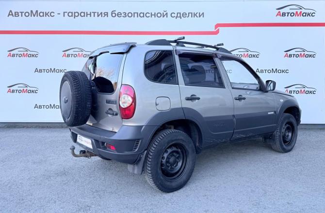 Chevrolet Niva I Рестайлинг с пробегом 2015 года, цена 620 000 рублей, 228738 км, внедорожник, Автокод Объявления