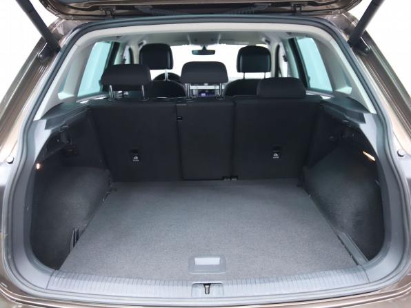 Volkswagen Tiguan II с пробегом 2017 года, цена 2 180 000 рублей, 199668 км, внедорожник, Автокод Объявления