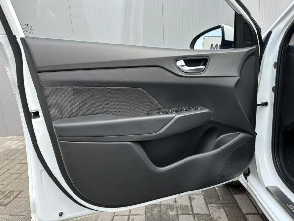 Hyundai Solaris II с пробегом 2019 года, цена 1 480 000 рублей, 75600 км, седан, Автокод Объявления